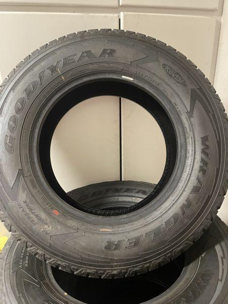 255 70 18 Goodyear Wranglers