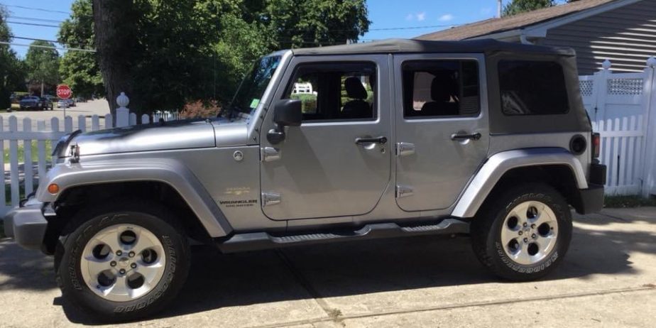 Jeep JKU soft top