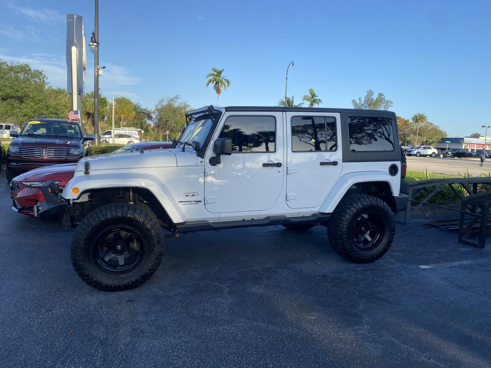 2018 Jeep wrangler jk sahara unlimited low 44k miles