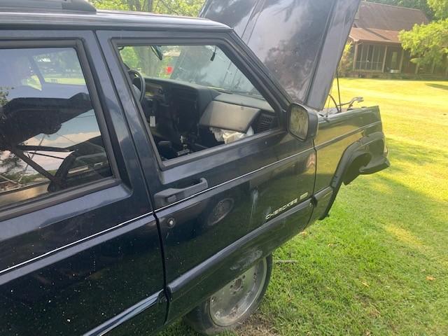 2001 XJ Body and Frame