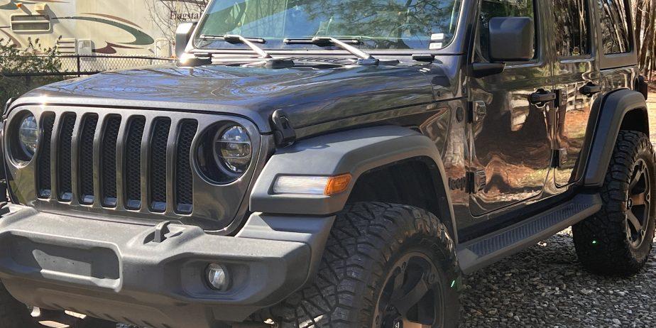 2020 Jeep wrangler altitude