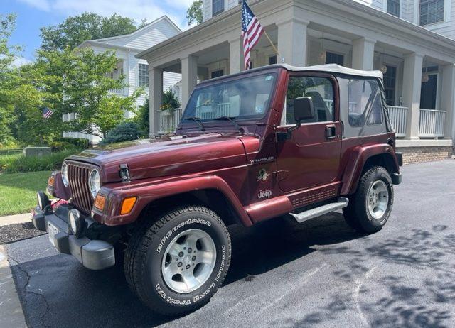 Beautiful 2002 Jeep Wrangler Sahara; Only 75,000 miles