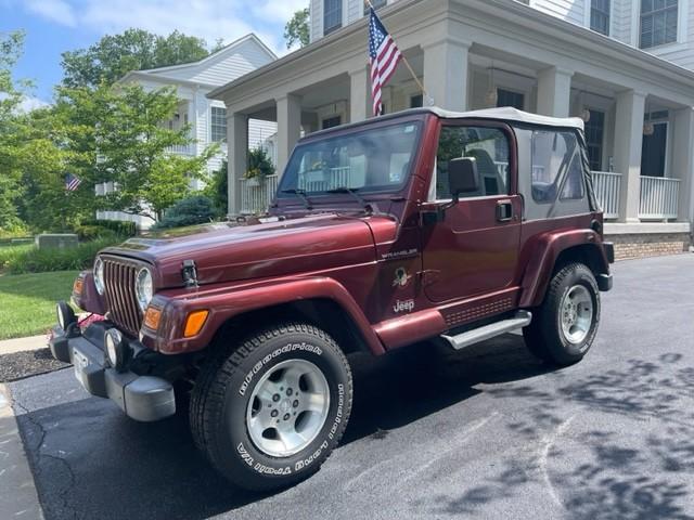 Beautiful 2002 Jeep Wrangler Sahara; Only 75,000 miles