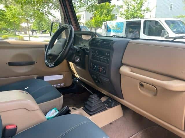 Beautiful 2002 Jeep Wrangler Sahara; Only 75,000 miles