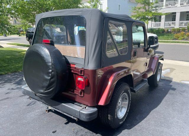 Beautiful 2002 Jeep Wrangler Sahara; Only 75,000 miles