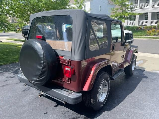 Beautiful 2002 Jeep Wrangler Sahara; Only 75,000 miles