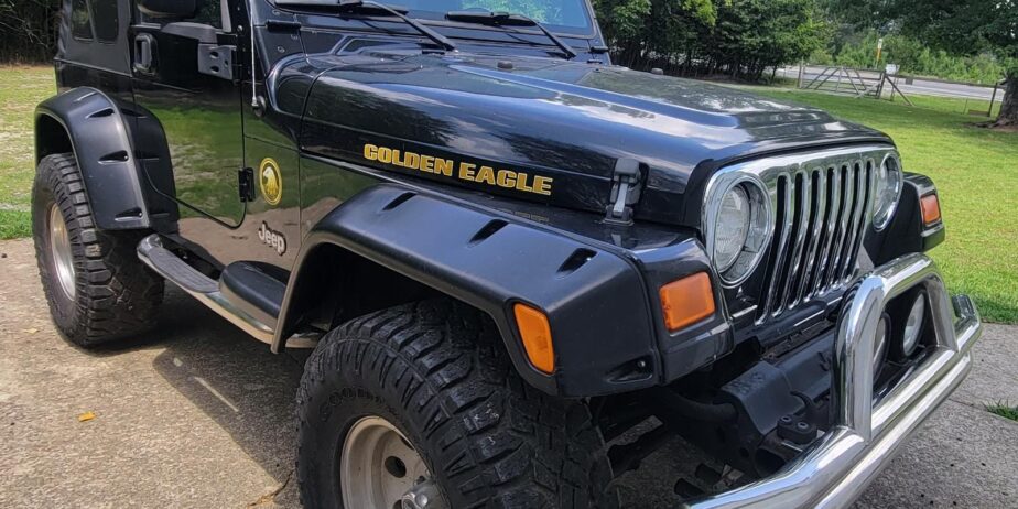 Hard to find Golden Eagle / 2006/ 4wd/ 6 speed manual/ rarely used/ great truck / pictures available upon request. 55k miles.