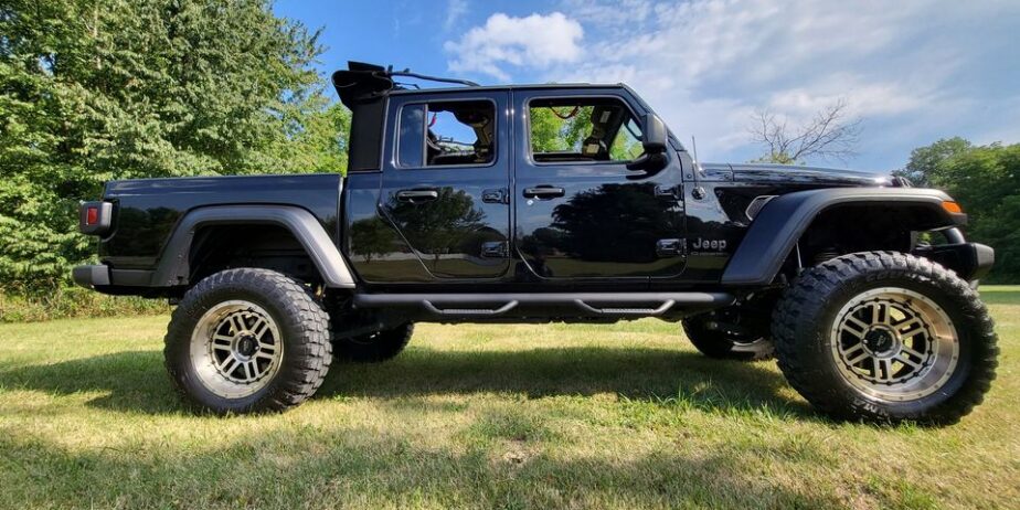 2020 Jeep Gladiator Sport