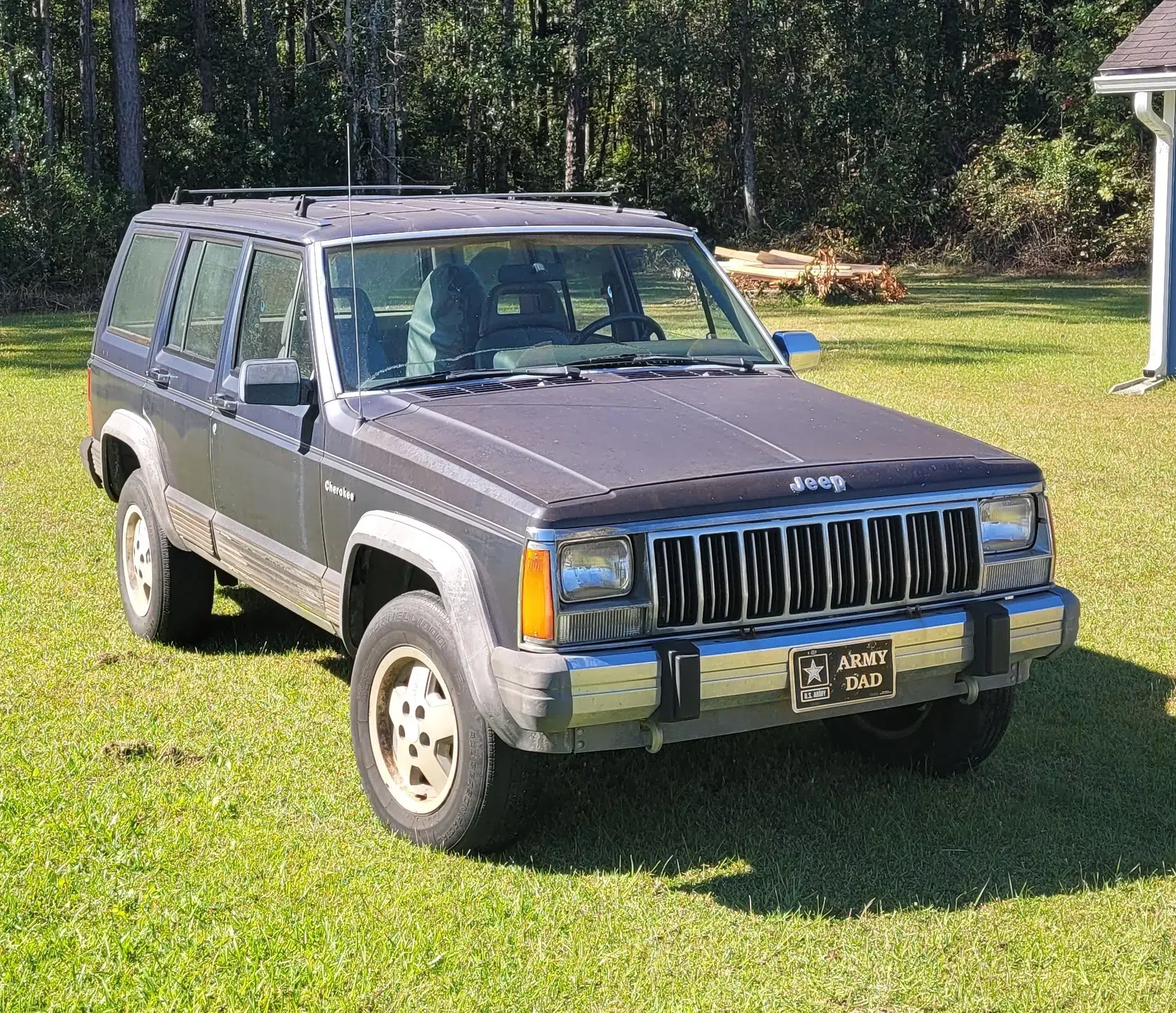 1988 Cherokee Laredo 4×4.