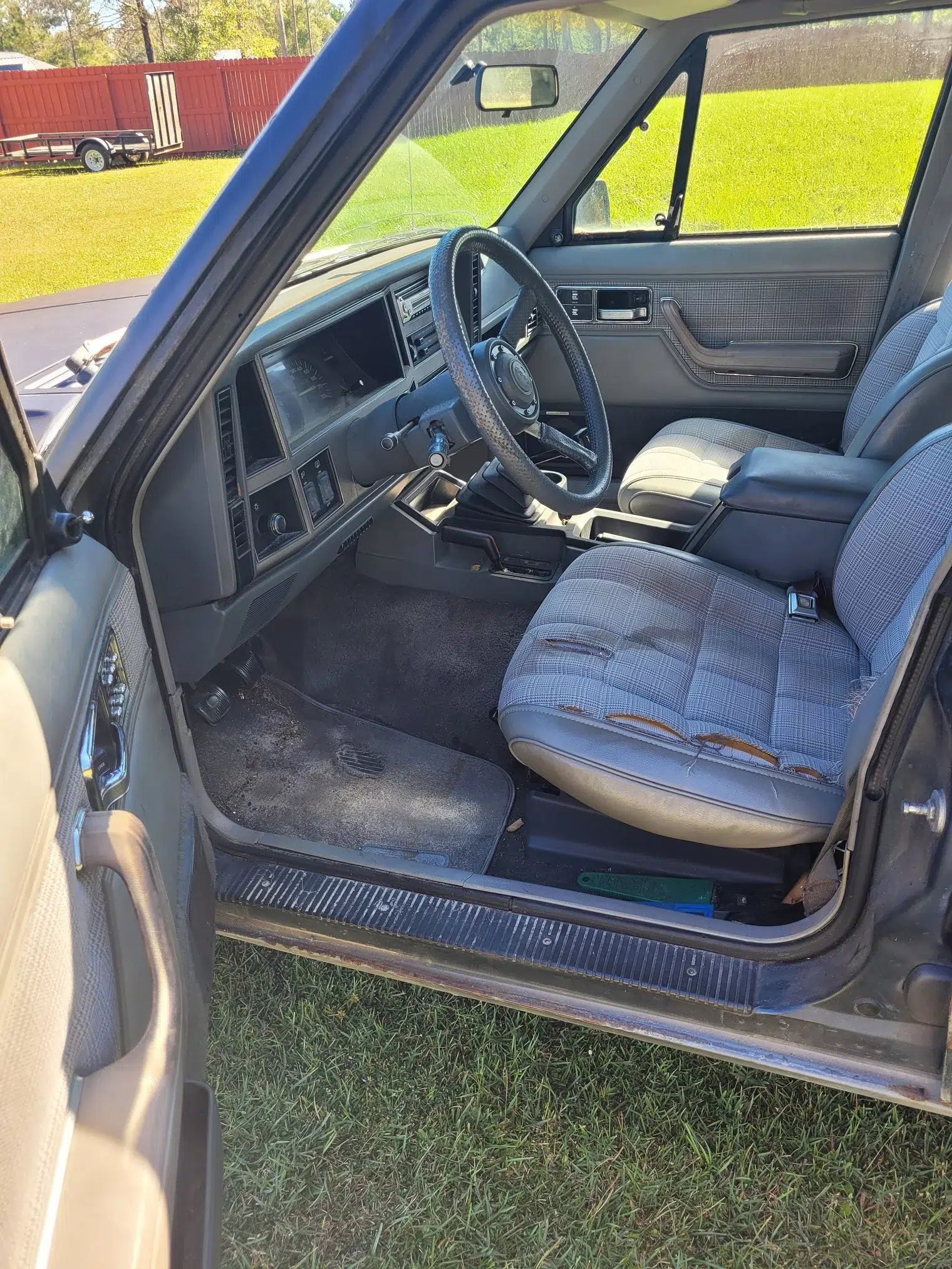 1988 Cherokee Laredo 4×4.