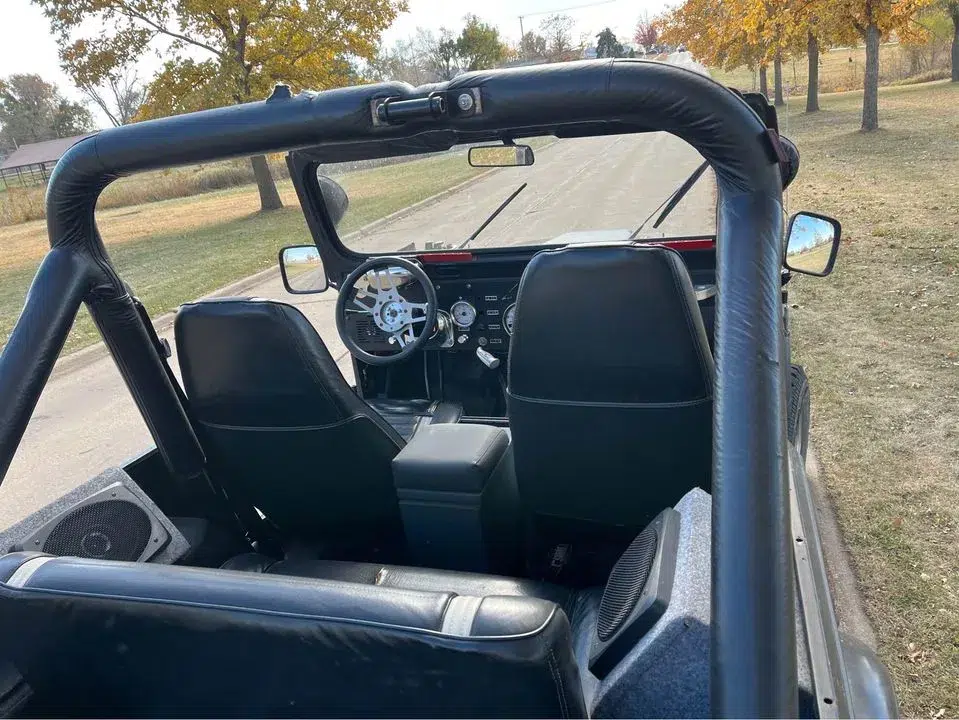 1983 CJ7 Laredo