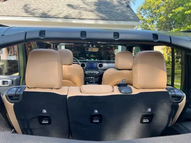 *PRICE DROP* Brand new Katzkin tan leather upholstery – 2018-2023 JL Wrangler