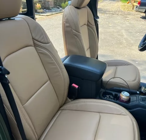 *PRICE DROP* Brand new Katzkin tan leather upholstery – 2018-2023 JL Wrangler