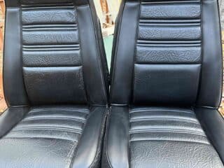 Jeep-YJ-Front-seats