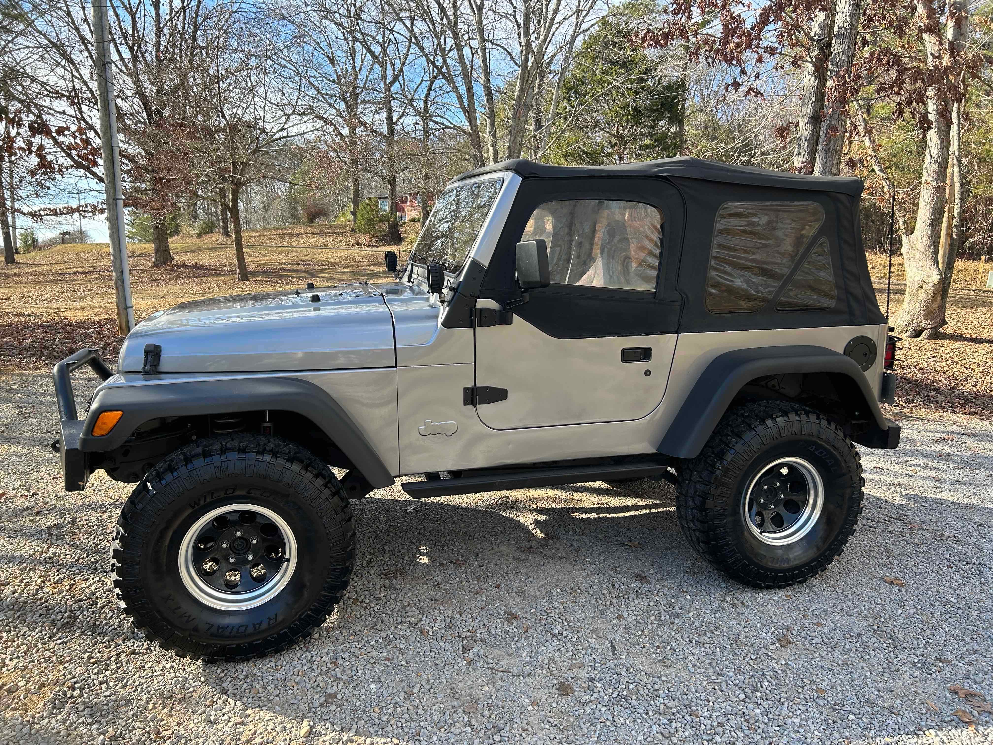 2002 Jeep Wrangler TJ 4×4 4 cylinder 5 speed
