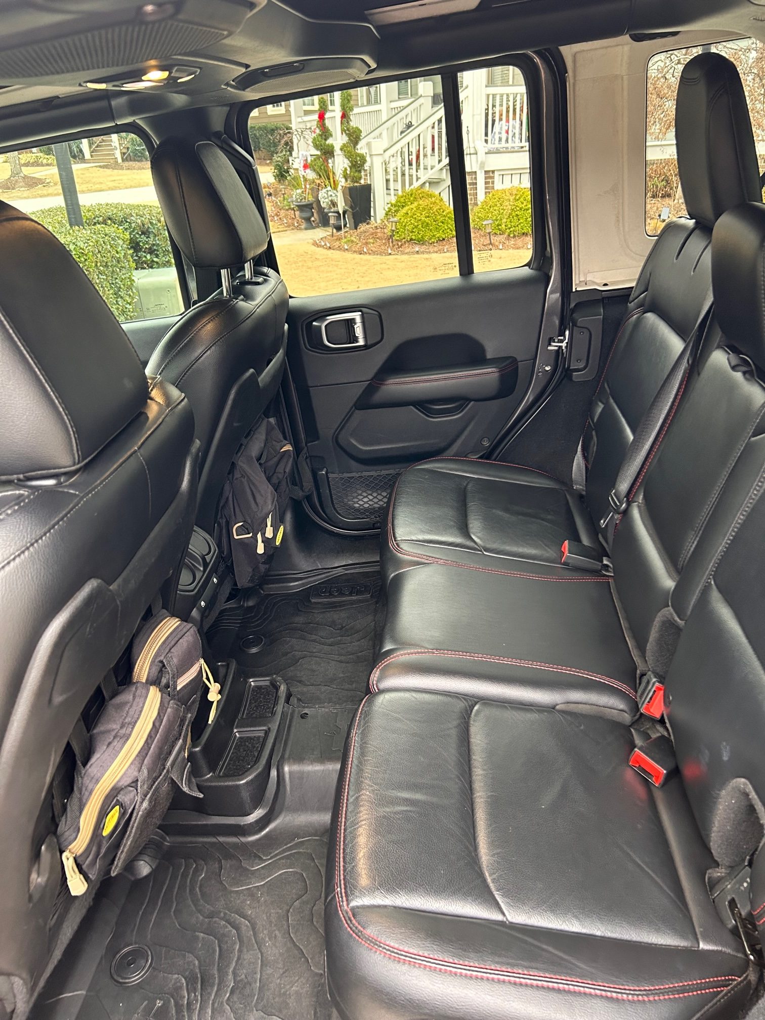 2018 JL Wrangler Rubicon Unlimited (Manual Trans.)