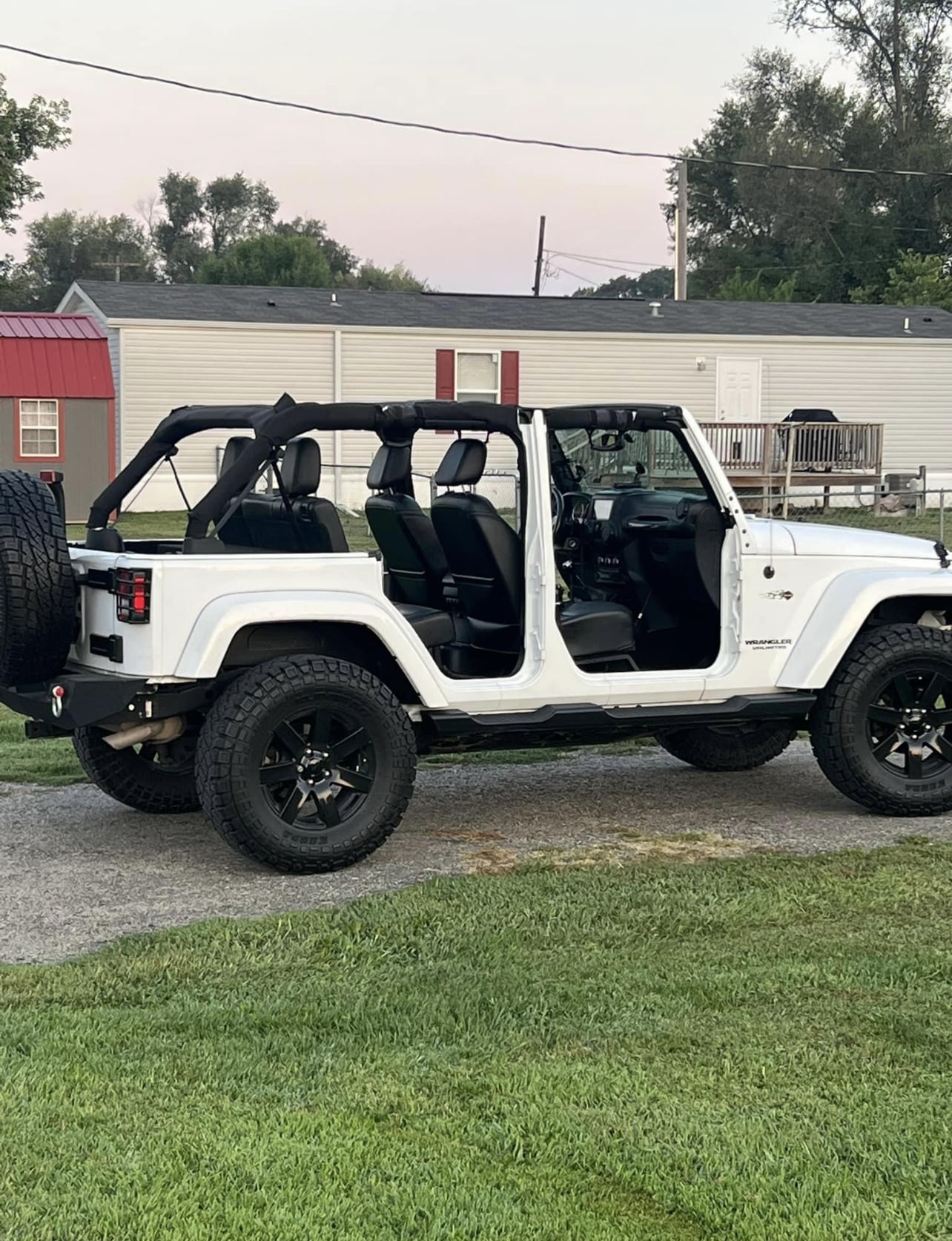 2014 wrangler unlimited Sahara 4d