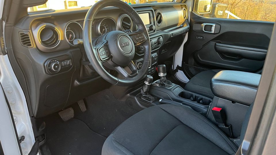 2020 Wrangle Sport S – Clean. Only Commuted.