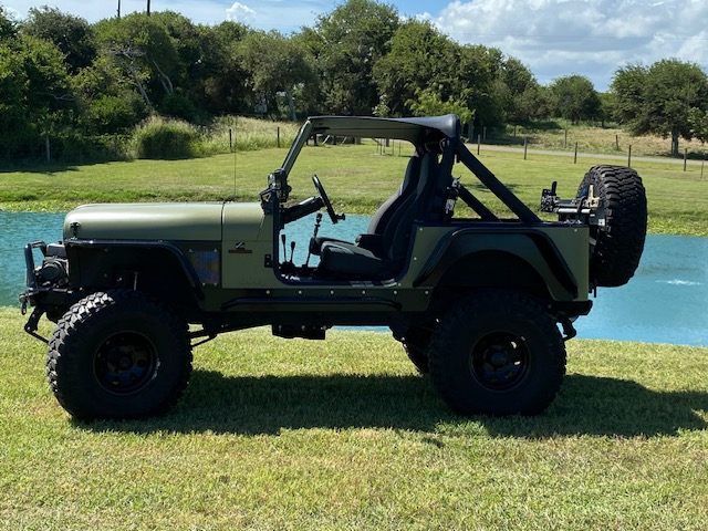1984 Restored CJ7 with a 4BT Cummins engine