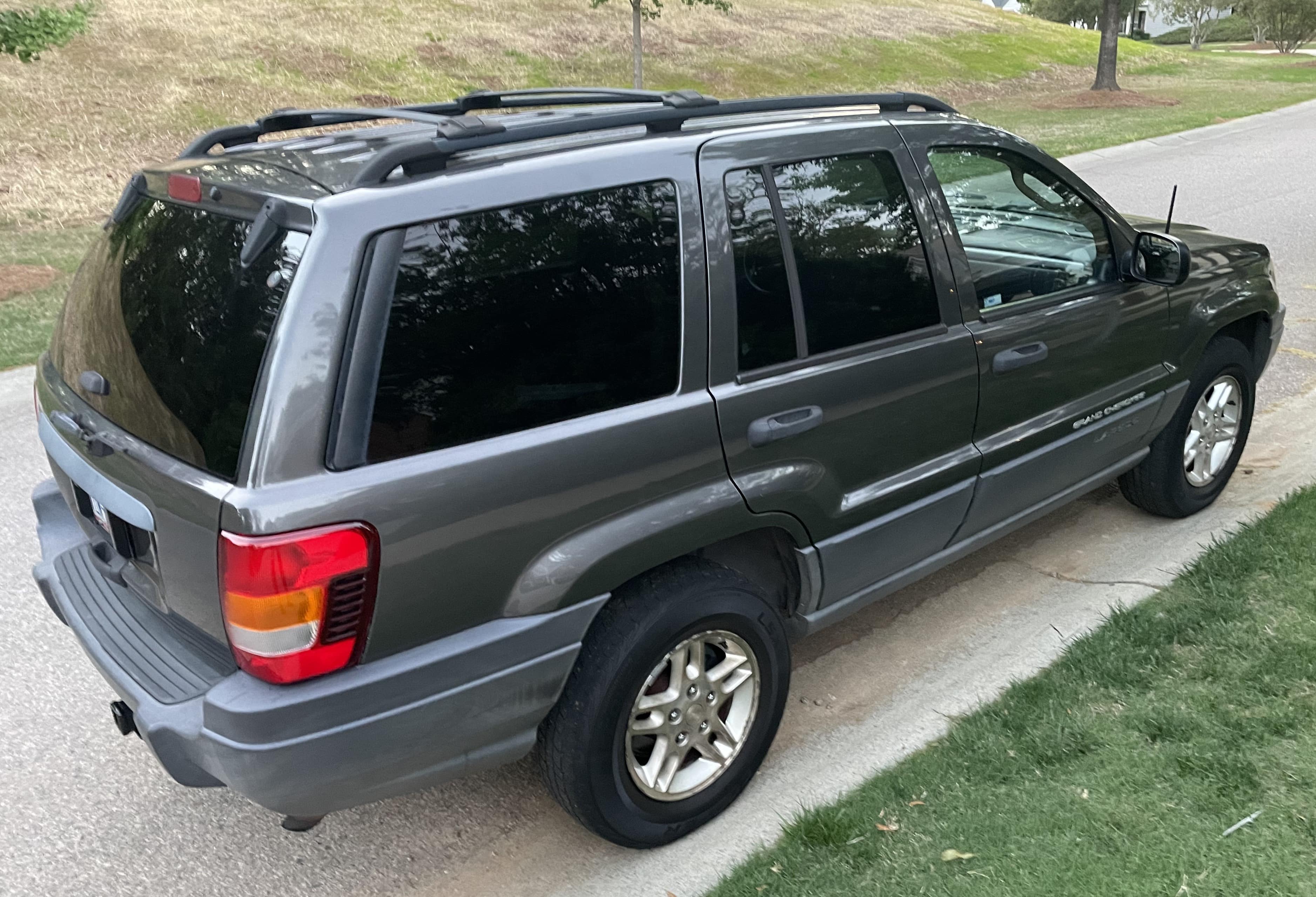 For Sale – 2004 Grand Cherokee 4.0L 6-cylinder 4WD