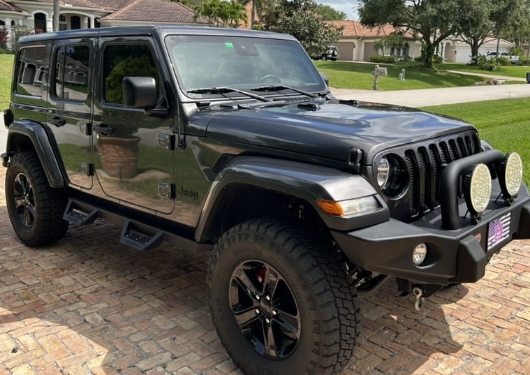 2020 Jeep Unlimited Sahara Altitude 3.6L V6 4dr