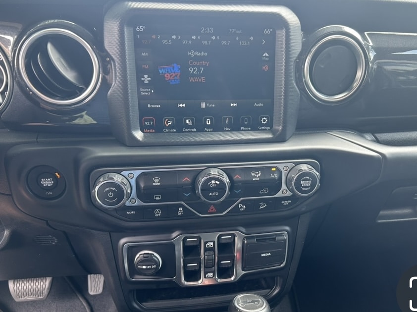 2020 Jeep Unlimited Sahara Altitude 3.6L V6 4dr