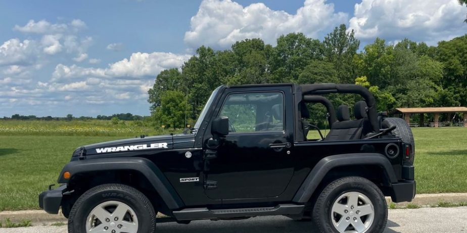 2013 Jeep Wrangler Sport S SUV 2D