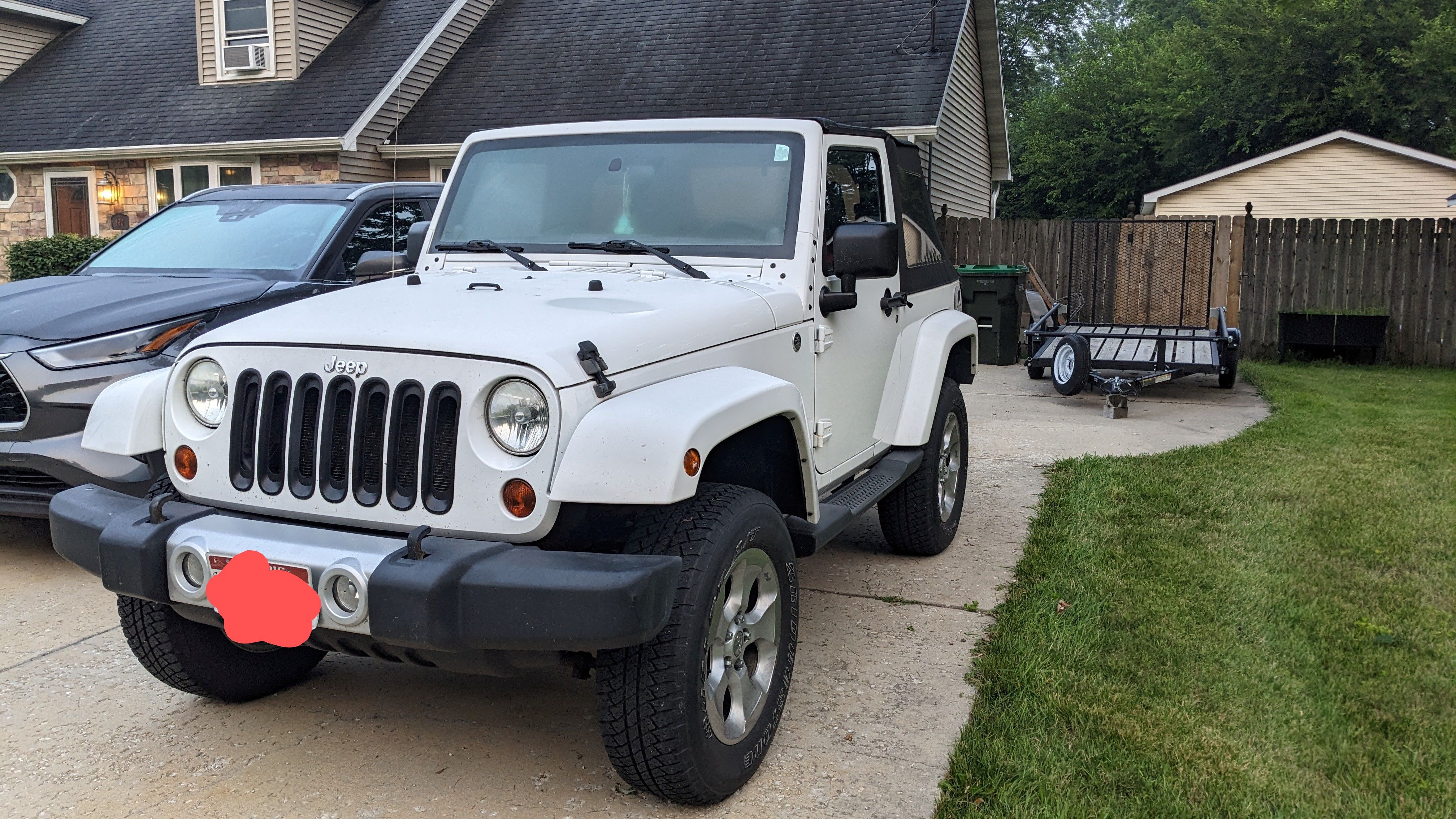 Jeep 2dr Sahara with newer engine w/ warranty. Clean title