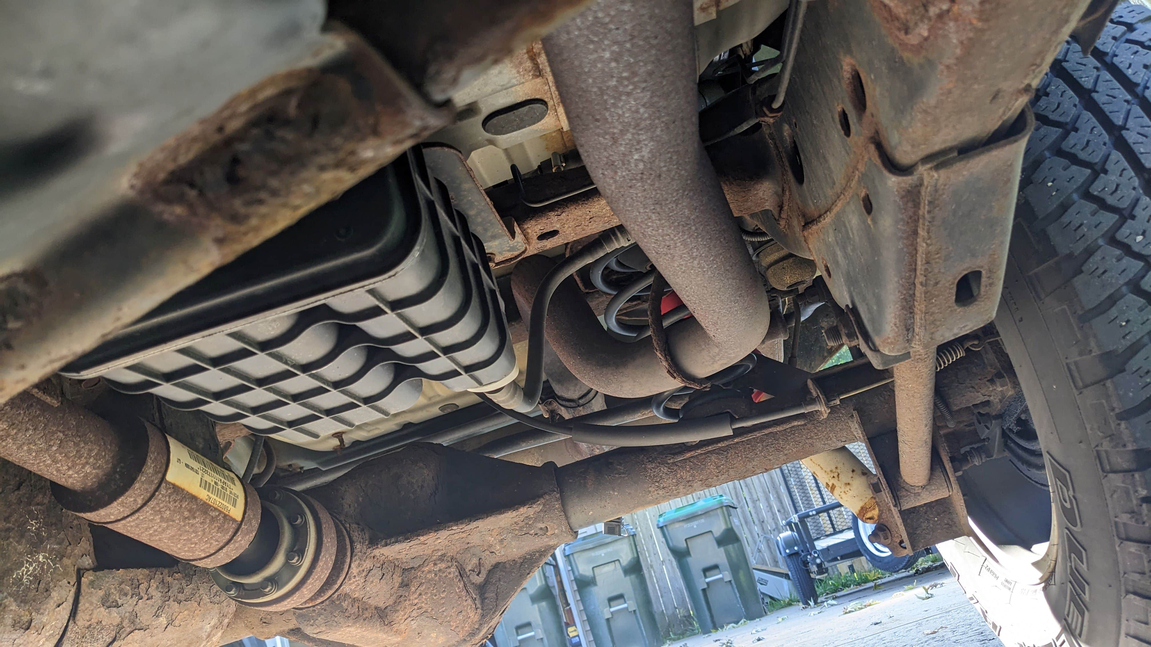 Jeep 2dr Sahara with newer engine w/ warranty. Clean title