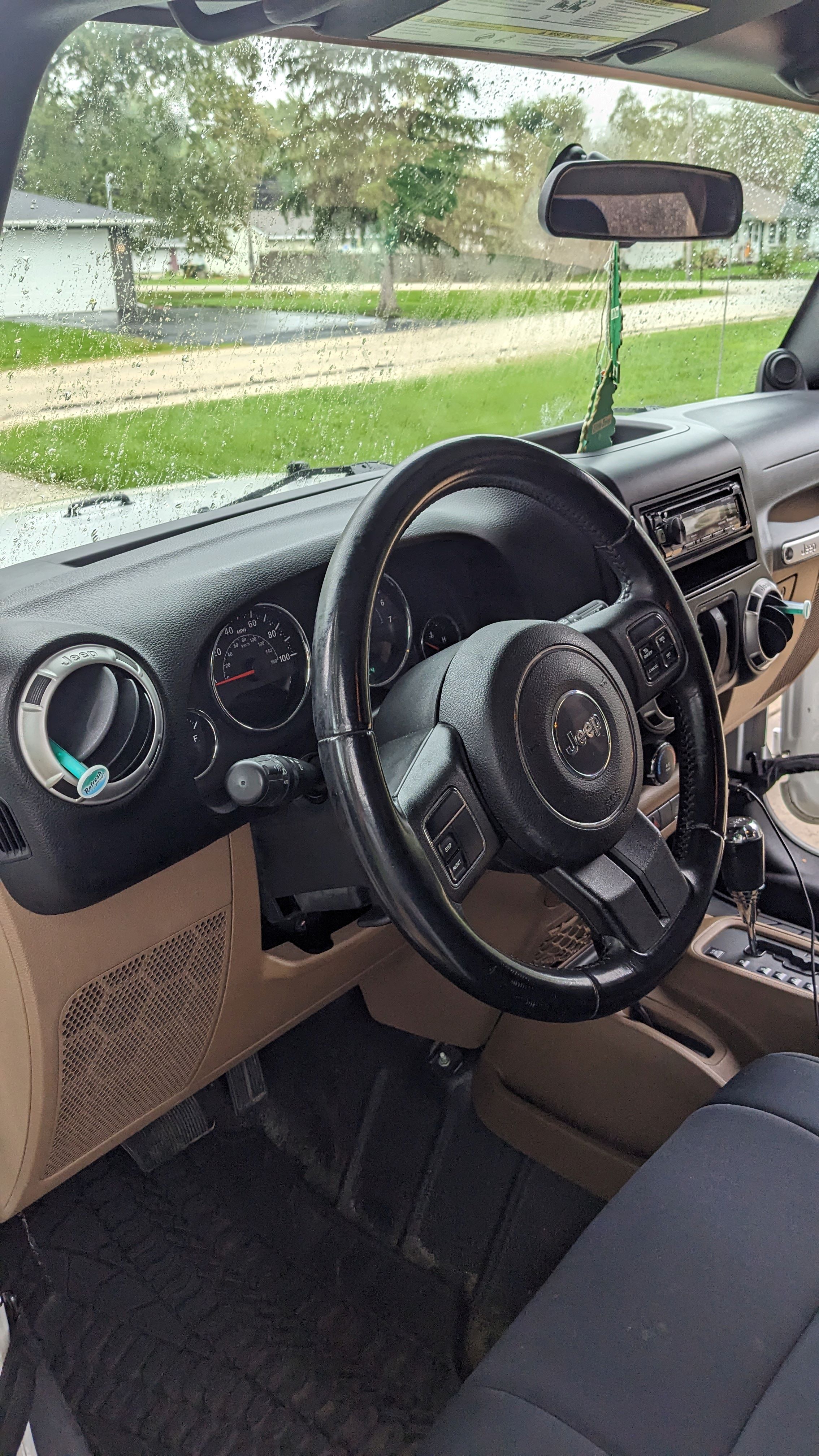 Jeep 2dr Sahara with newer engine w/ warranty. Clean title