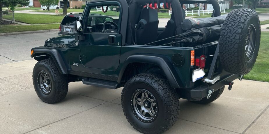 2006 Jeep Rubicon, 6 speed