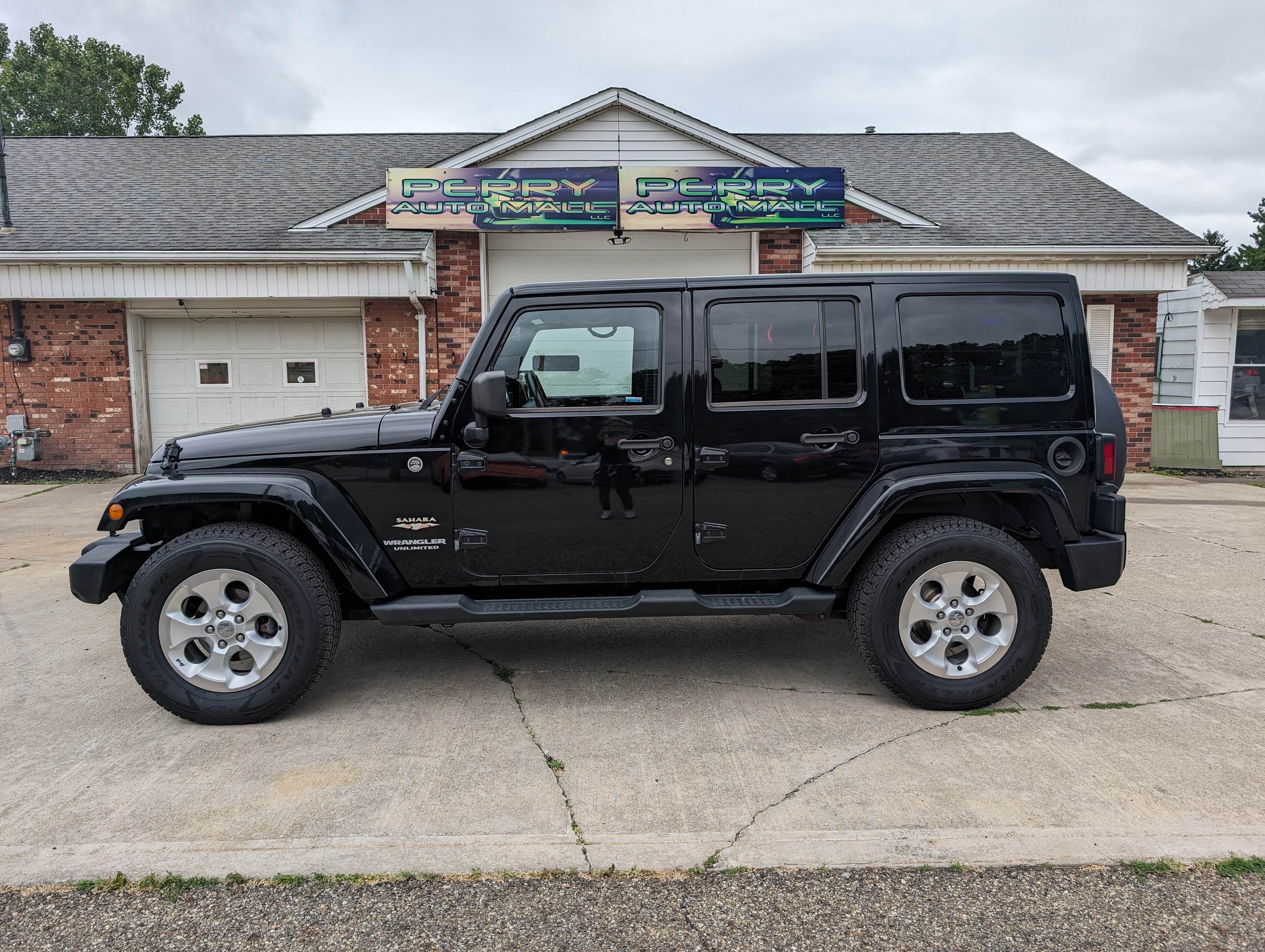 2014 JEEP WRANGLER UNLIMITED SAHARA 4WD
