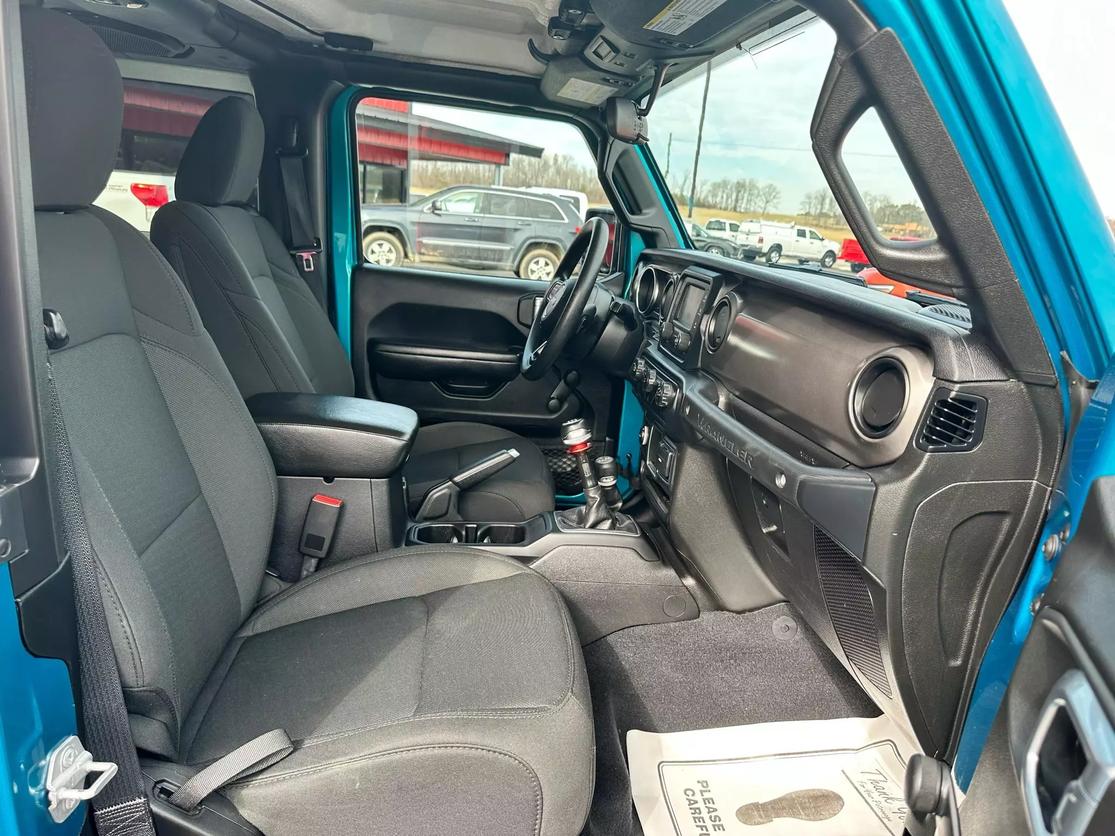 2019 JEEP WRANGLER MANUAL, 6-SPD SPORT SUV 2D V6, VVT, 3.6 LITER 4WD 32K MILES