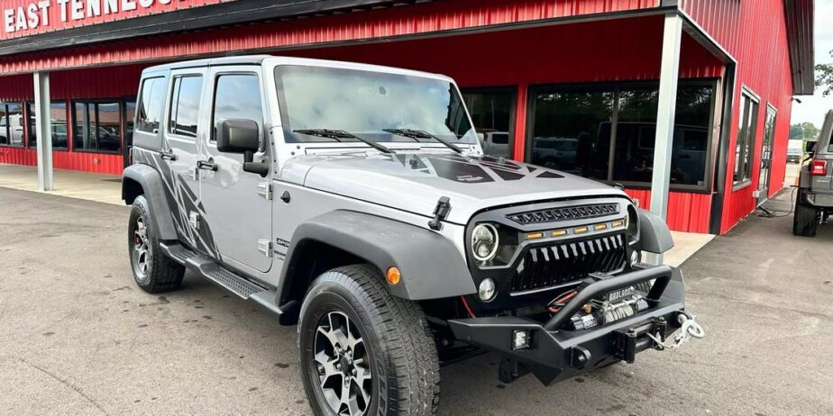 2018 JEEP WRANGLER UNLIMITED SPORT (JK) SUV 4D V6, 3.6 LITER 4WD 49K MILES