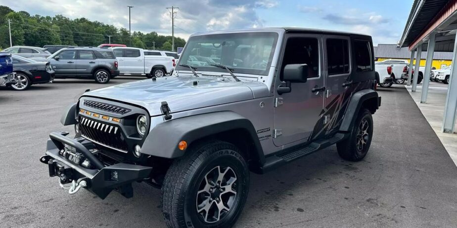 2018 JEEP WRANGLER UNLIMITED SPORT (JK) SUV 4D V6, 3.6 LITER 4WD 49K MILES