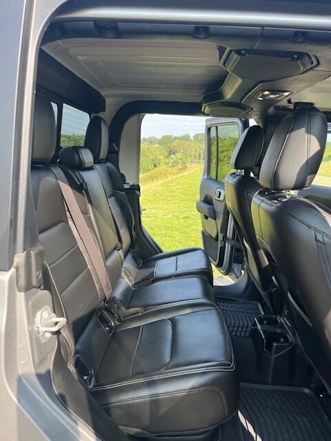 2020 Jeep Gladiator Overland, 16K miles, dealer lift package & 37 inch tires