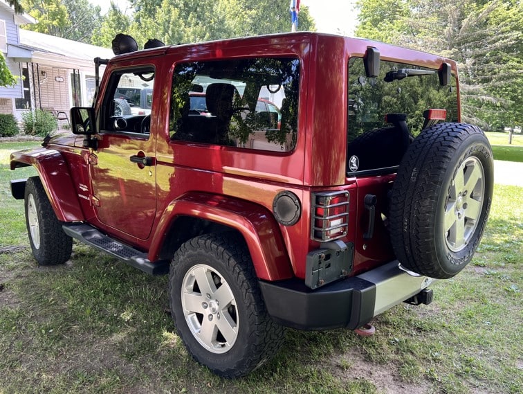 2012 Jeep Wrangler Sahara Sport Utility Deep Cherry Red 6 cyl 6 speed MANUAL