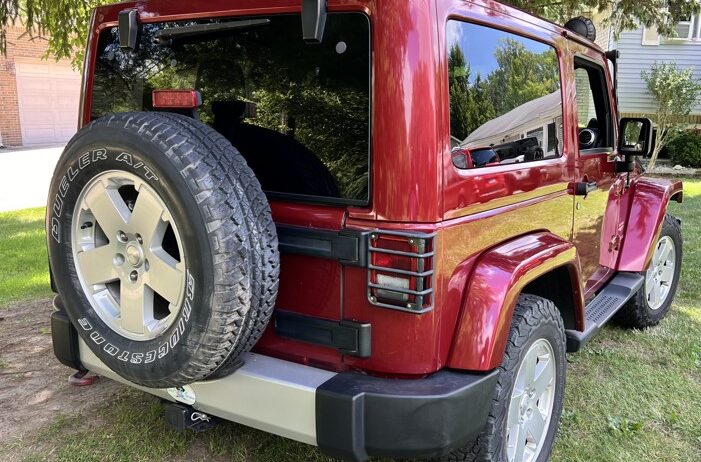 2012 Jeep Wrangler Sahara Sport Utility Deep Cherry Red 6 cyl 6 speed MANUAL