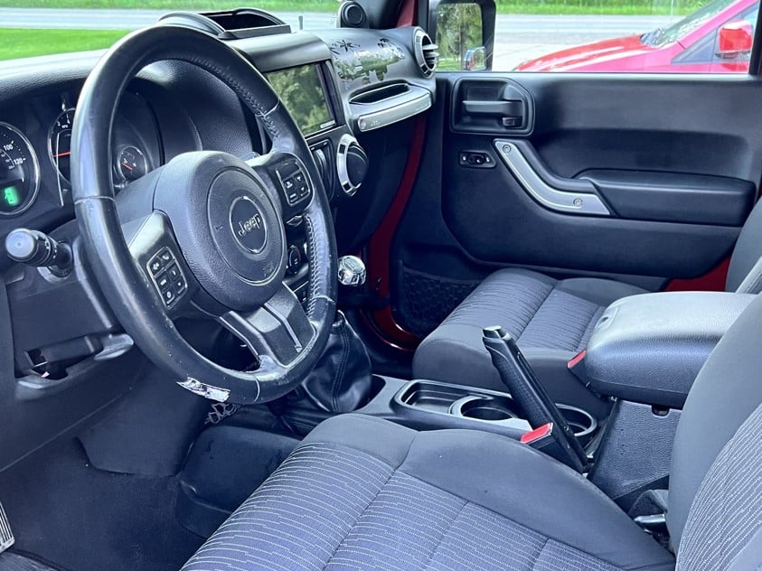 2012 Jeep Wrangler Sahara Sport Utility Deep Cherry Red 6 cyl 6 speed MANUAL