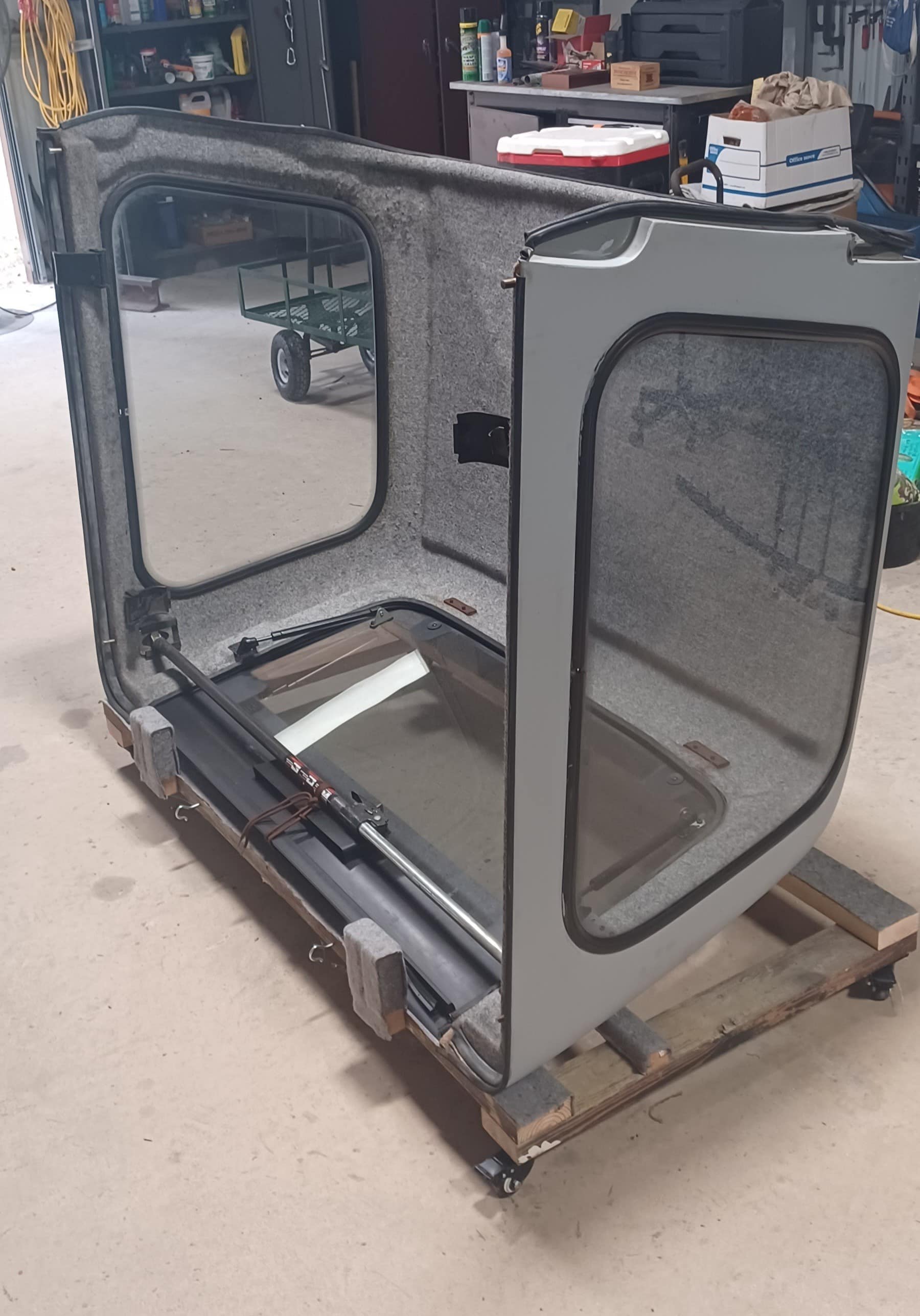 JEEP YJ , STEELHORSE , Rare 2-Piece Hard Top, Sliding Glass Uppers & Rack