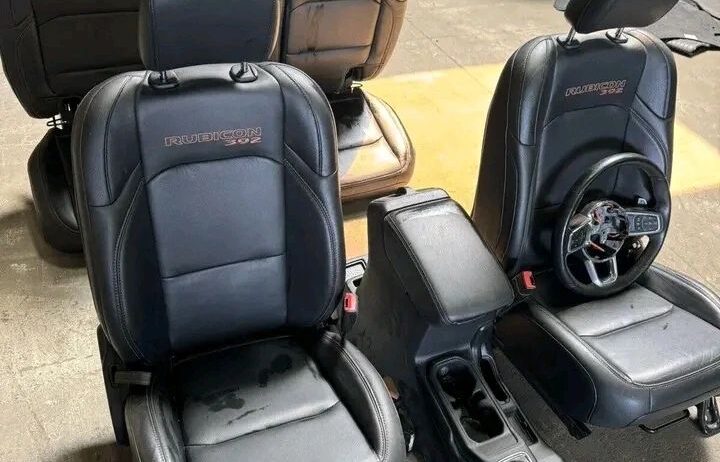 JEEP WRANGLER RUBICON 392, 4-Door, Premium Leather Seats