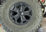 Jeep Gladiator Willys 5×5 rims and tires