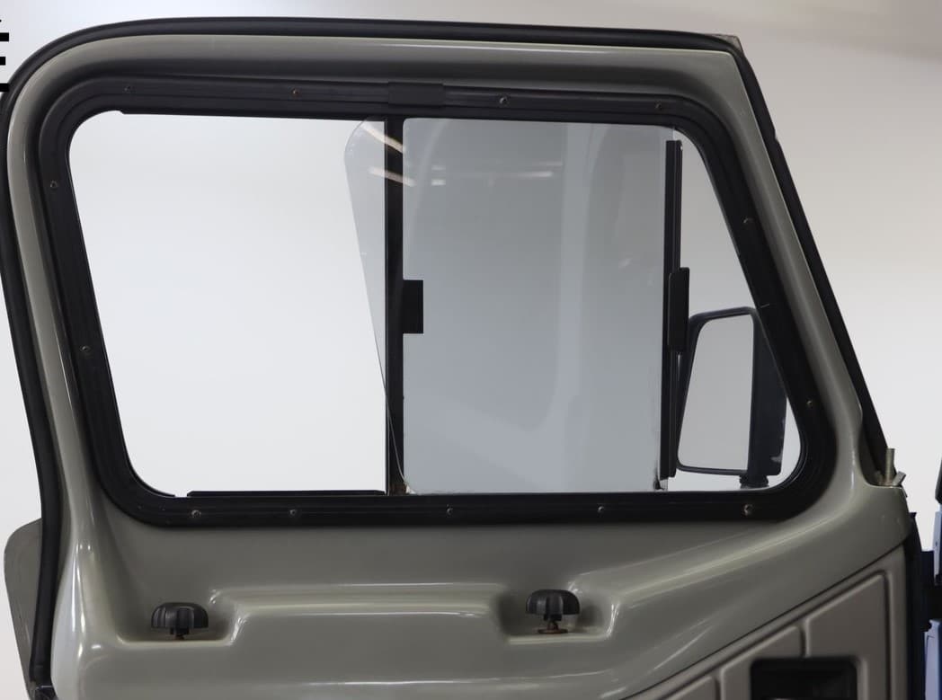 JEEP YJ , STEELHORSE , Rare 2-Piece Hard Top, Sliding Glass Uppers & Rack