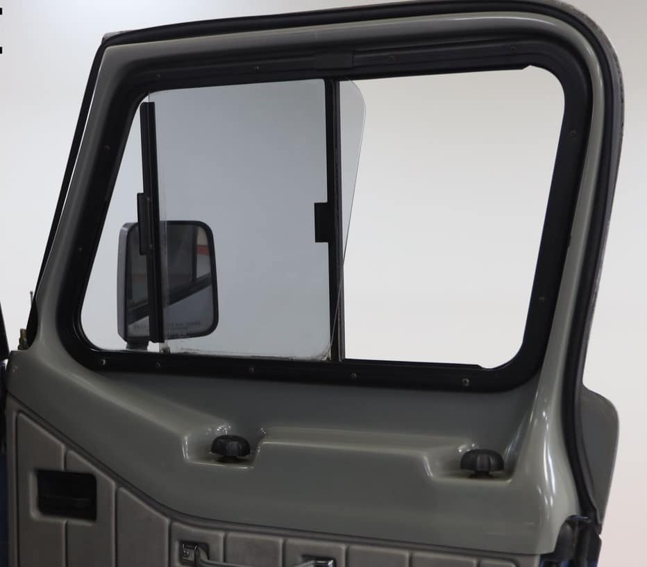 JEEP YJ , STEELHORSE , Rare 2-Piece Hard Top, Sliding Glass Uppers & Rack