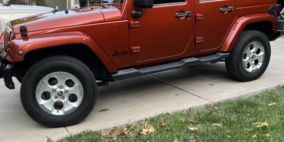 2014 Jeep Wrangler Sahara 4×4 6 cylinder automatic