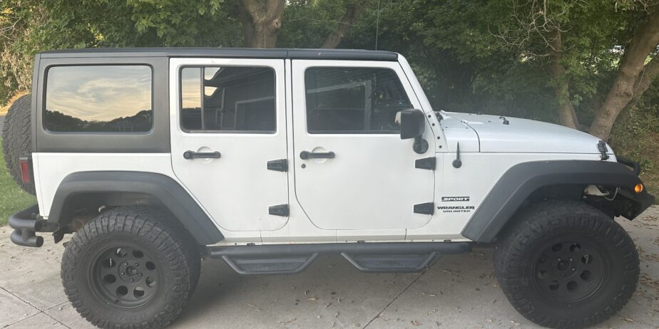 2013 Jeep Wrangler Unlimited – Lots of Updates and Extras