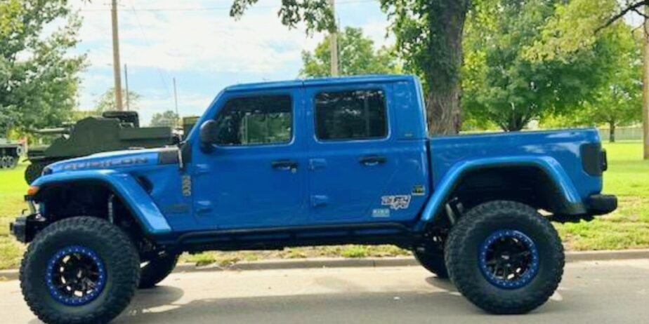 Custom Bobbed Beds for Jeep JT