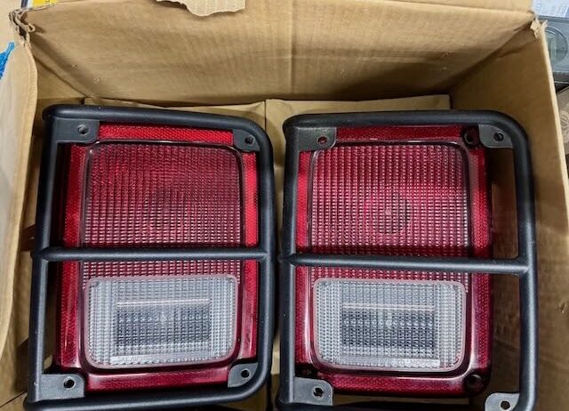 JK – Mopar Rear Tailights w/Guards