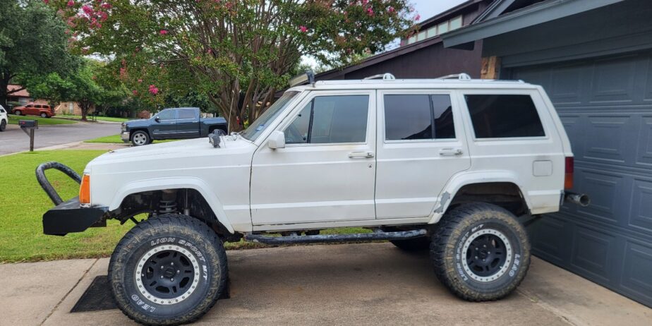 Classic 1991 Jeep Cherokee Laredo custom modifications