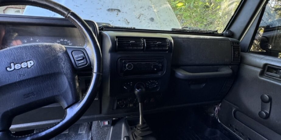 2004 hard top wrangler sport